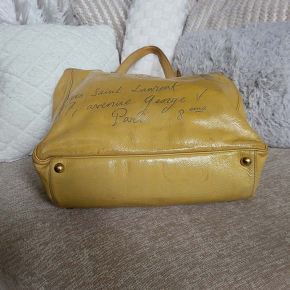YVES SAINT LAURENT  Mail Tote Bag Patent leather Yellow.. - Picture 5 of 11
